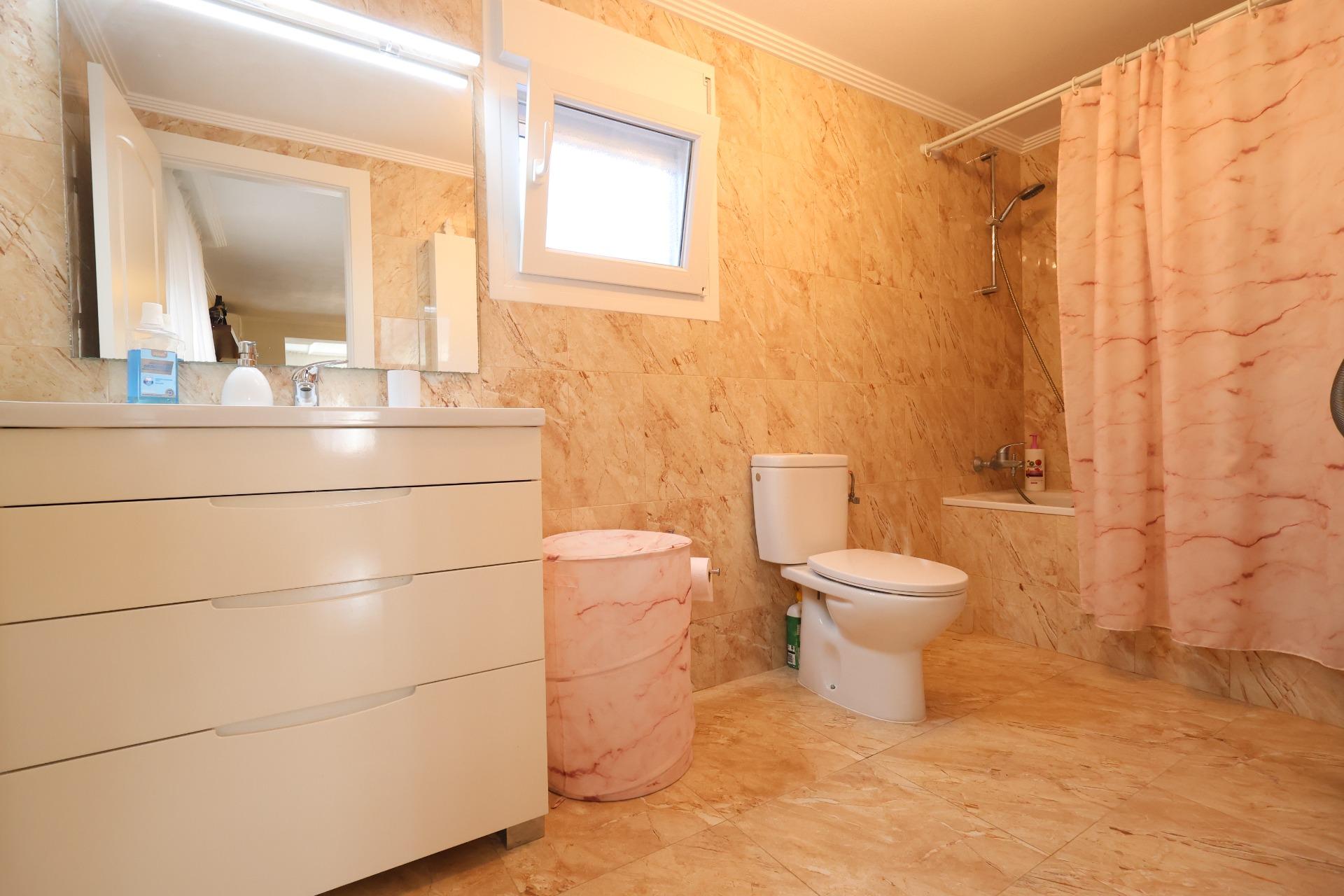 Terrace in villa for sale in Torrevieja