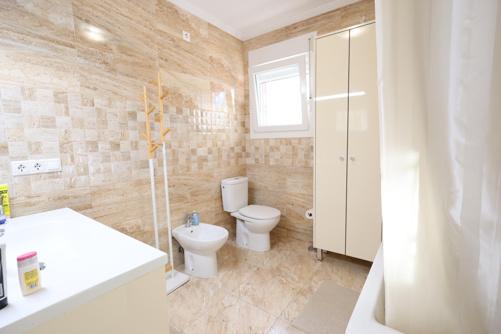 Garden in villa for sale in Torrevieja