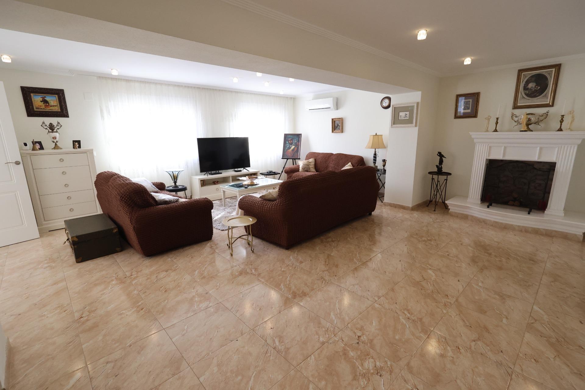 Bedroom in villa for sale in Torrevieja