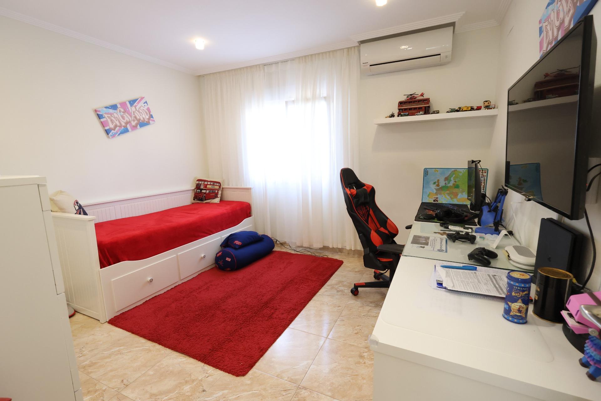 Living room in villa for sale in Torrevieja