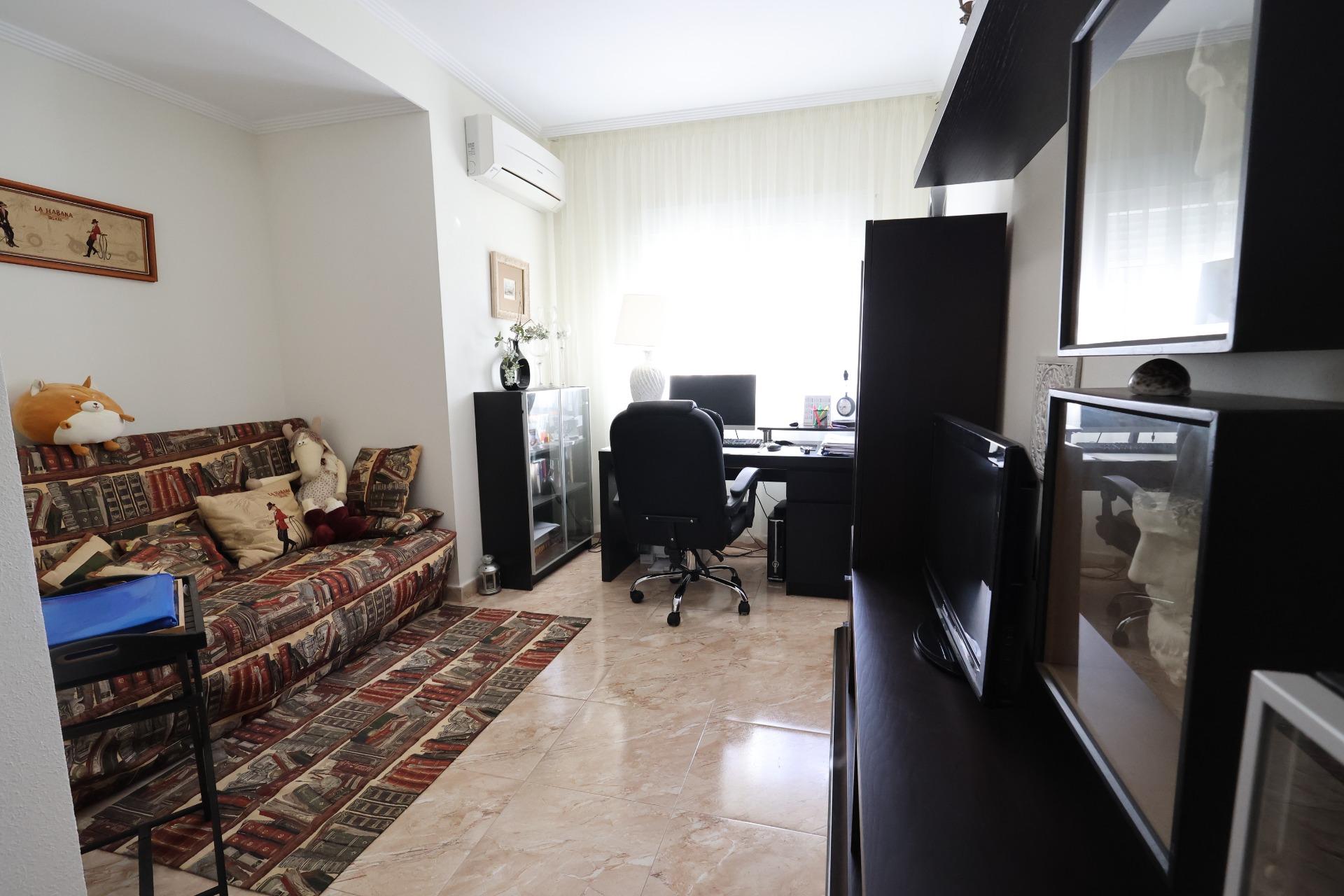 Kitchen in villa for sale in Torrevieja