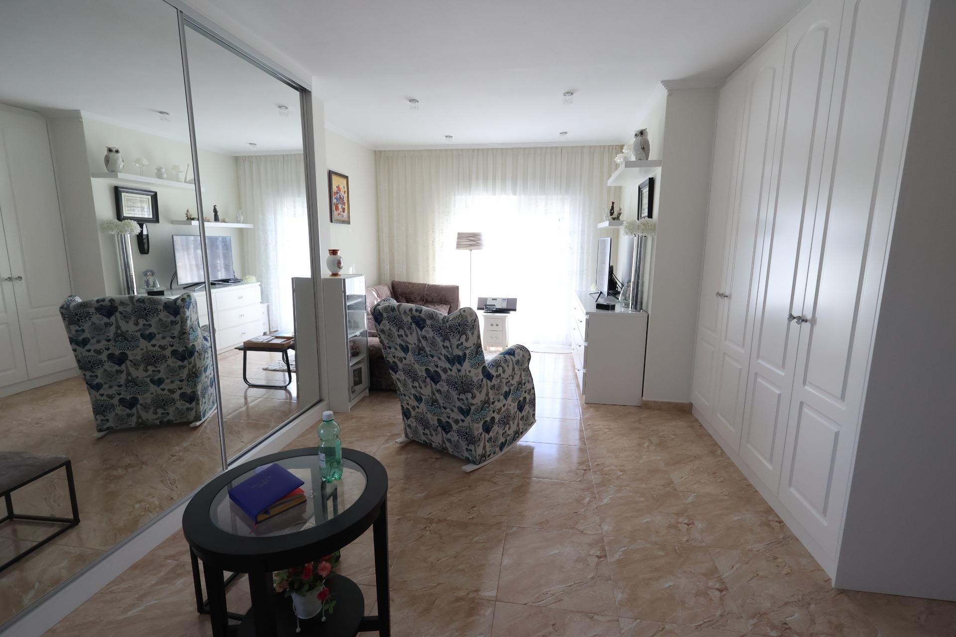 Bathroom in villa for sale in Torrevieja
