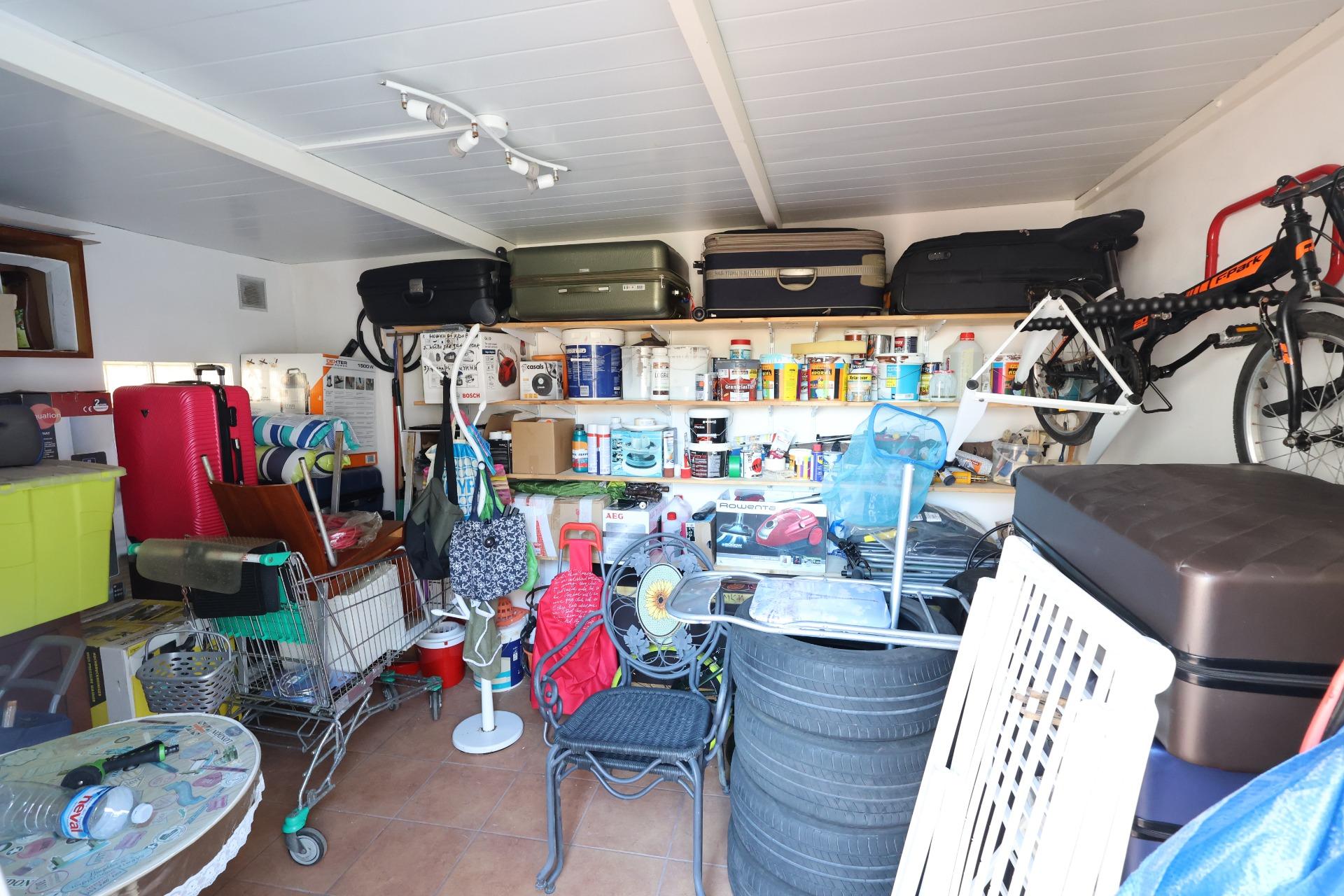 Garden in villa for sale in Torrevieja