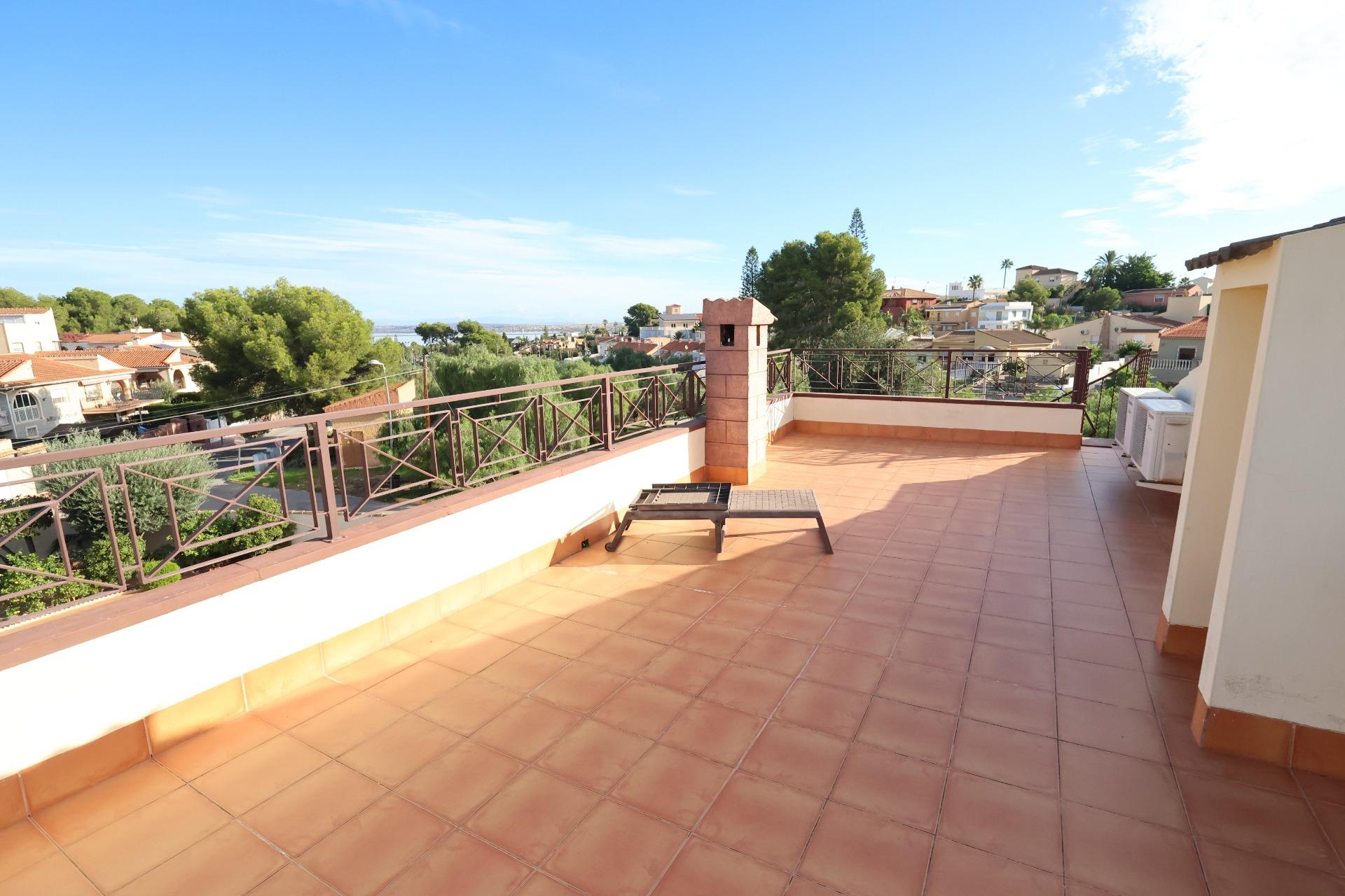 Terrace in villa for sale in Torrevieja
