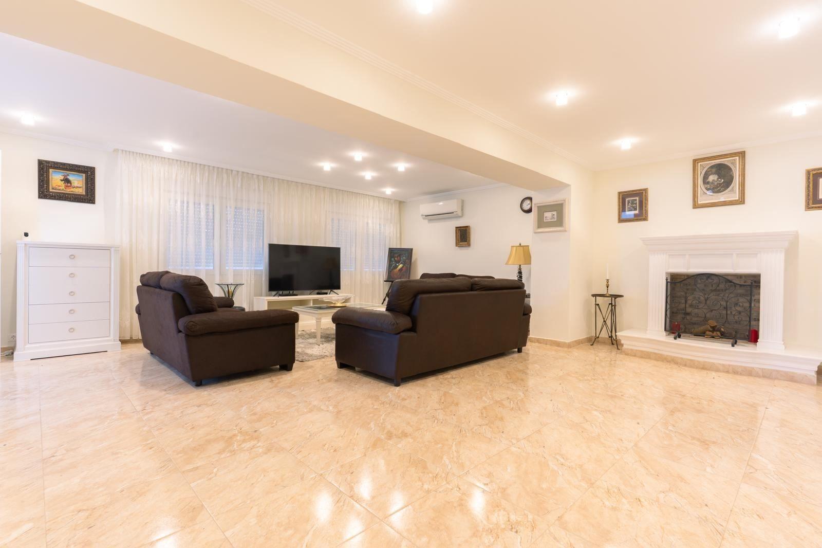 Living room in villa for sale in Torrevieja