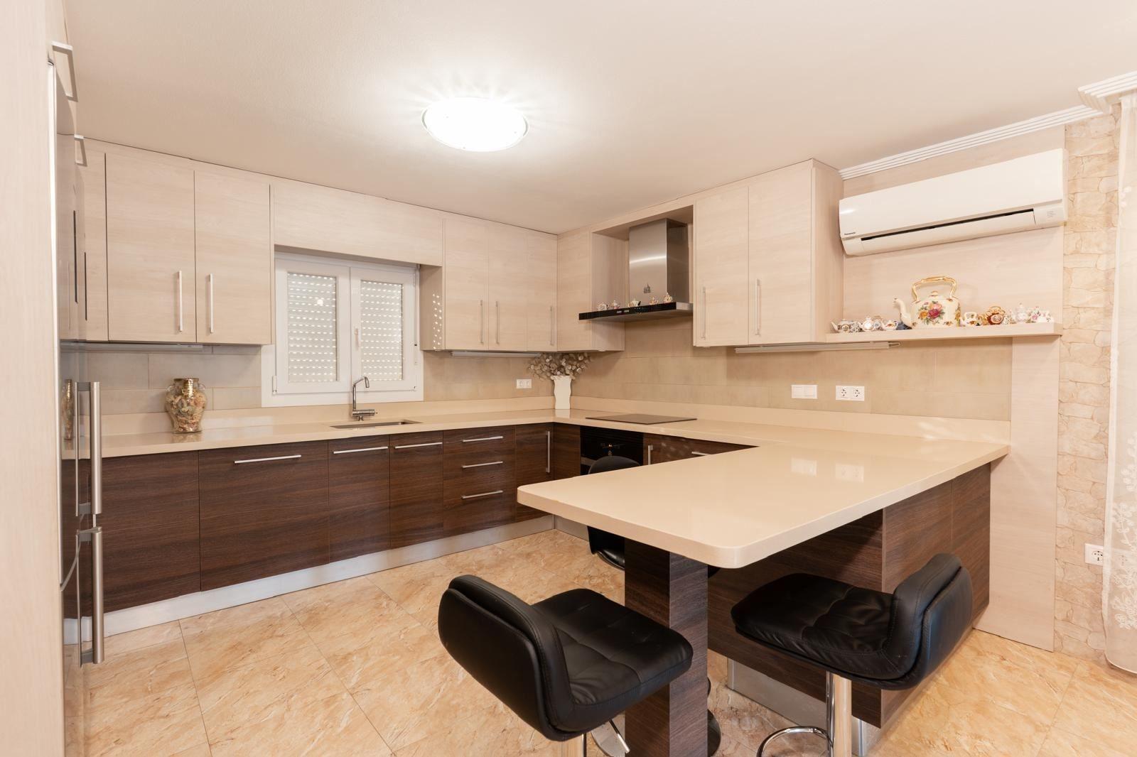 Kitchen in villa for sale in Torrevieja