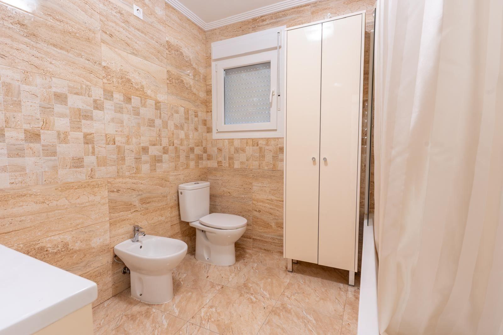 Pool area in villa for sale in Torrevieja