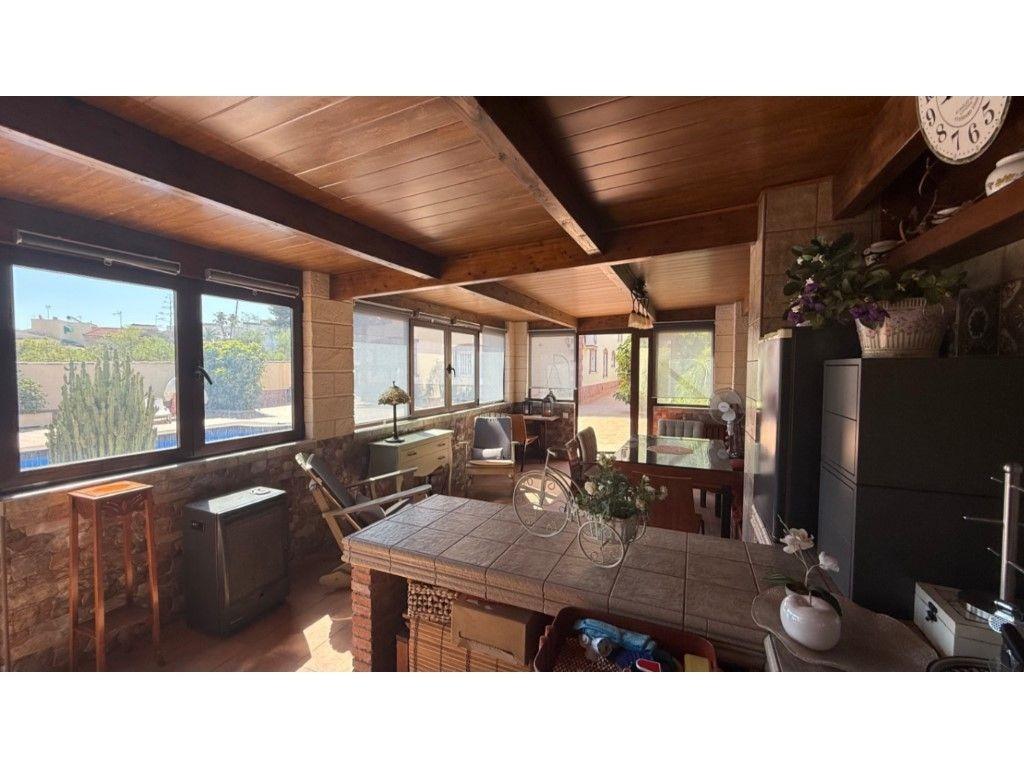 Dining area in villa for sale in Torrevieja