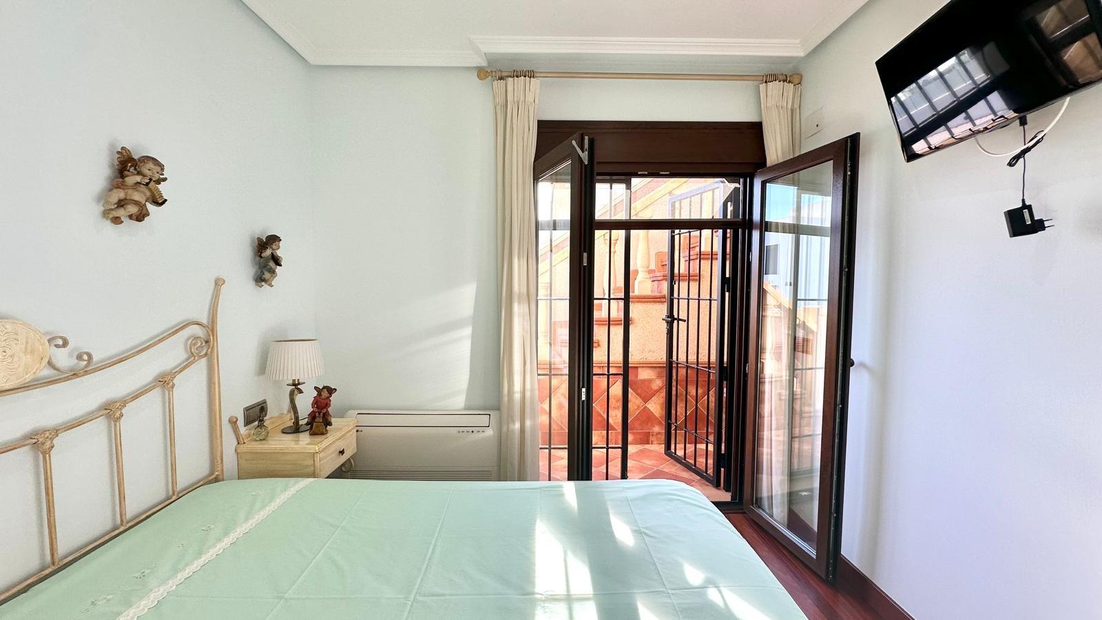 Master bedroom in terraced for sale in Torrevieja