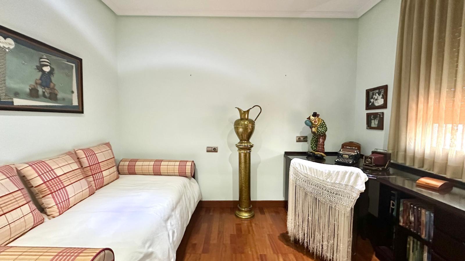 Master bedroom in terraced for sale in Torrevieja
