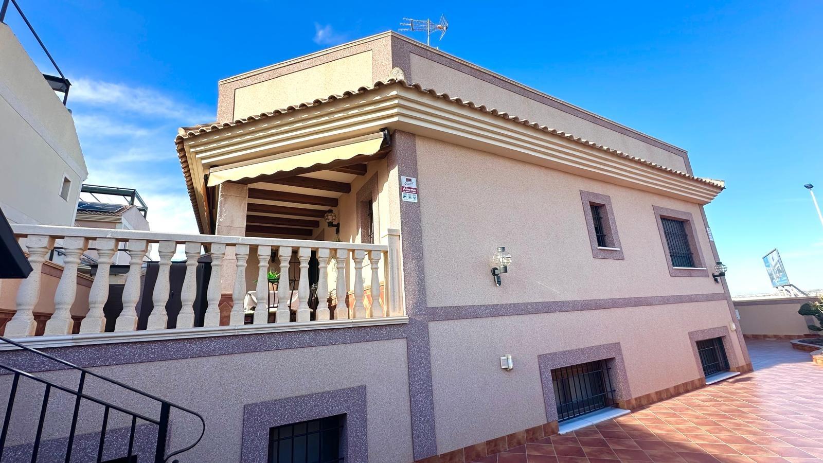 Pool area in terraced for sale in Torrevieja