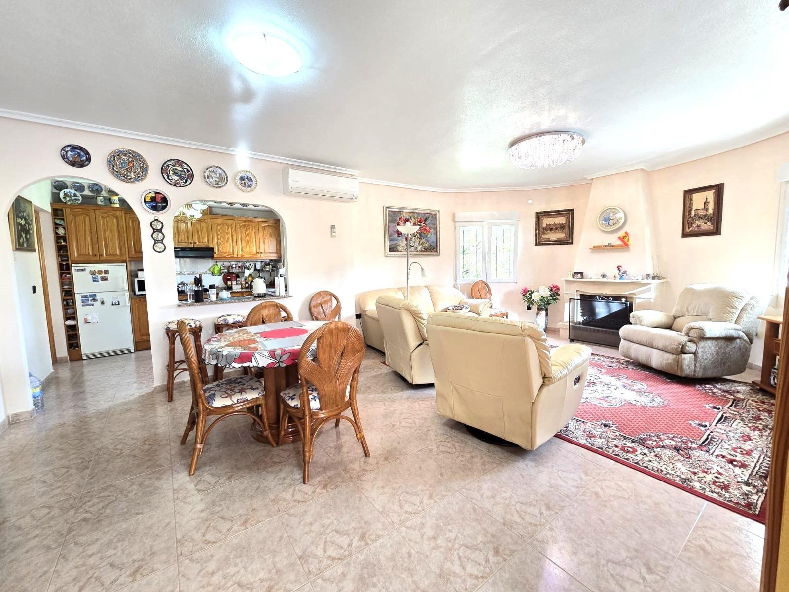 Terrace in villa for sale in Orihuela Costa
