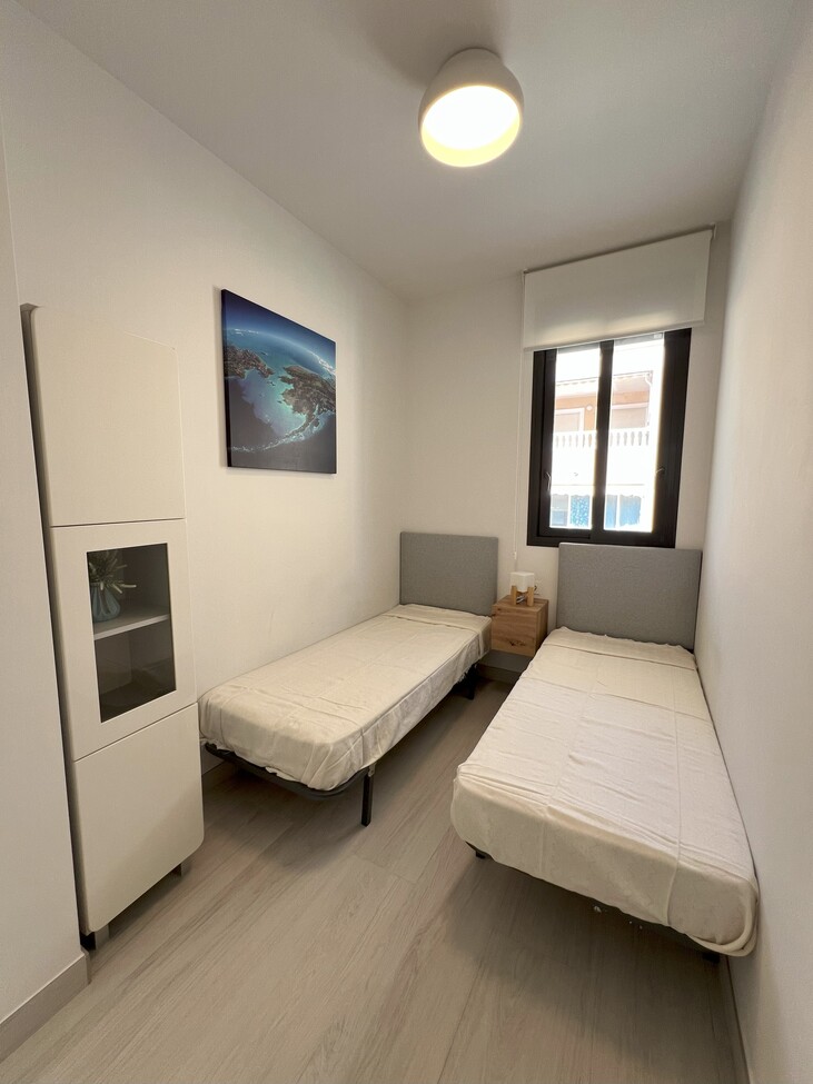 Master bedroom in apartment for sale in Torrevieja