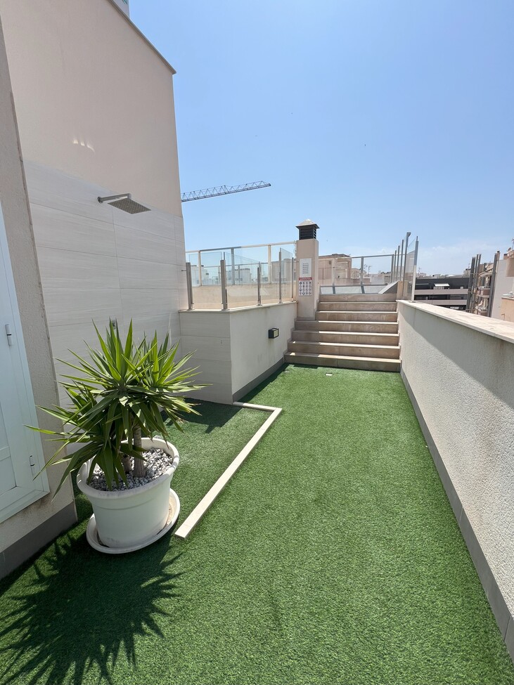 Kitchen in apartment for sale in Torrevieja