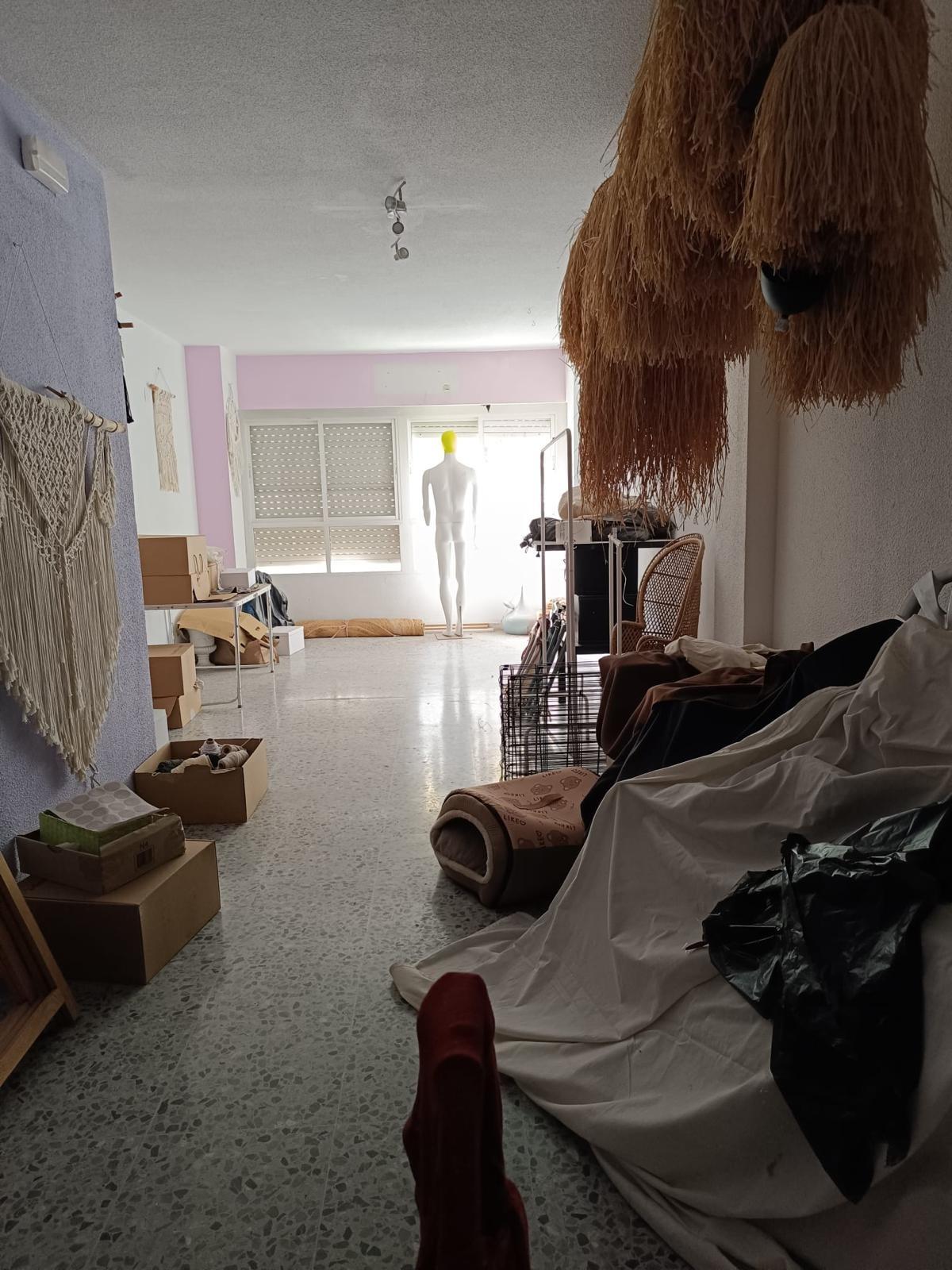 Discover an excellent investment opportunity in the heart of El Altet, Alicante