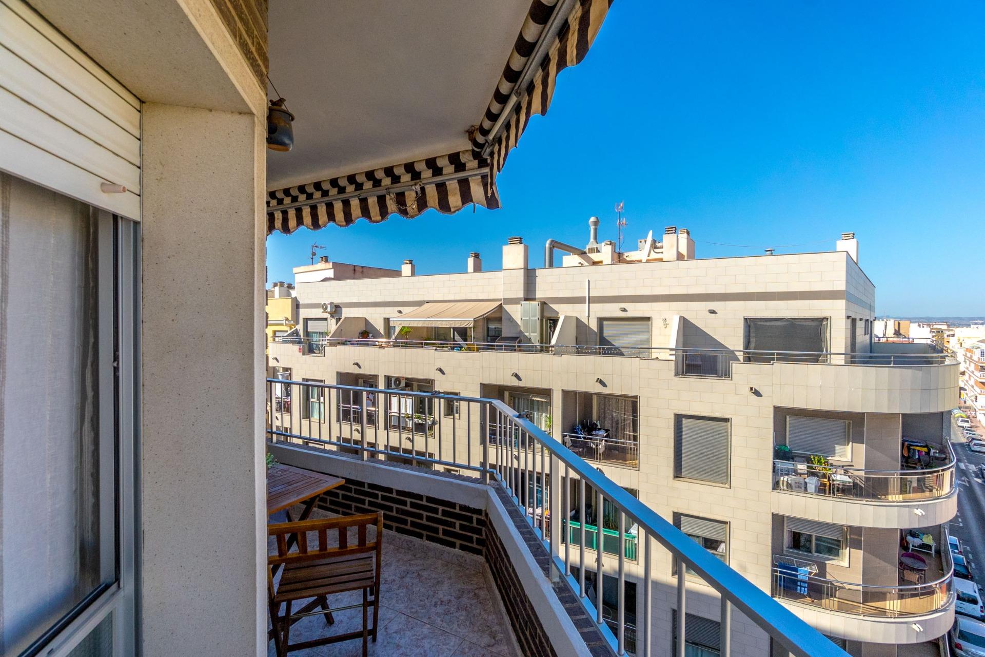 Terrace in apartment for sale in Torrevieja