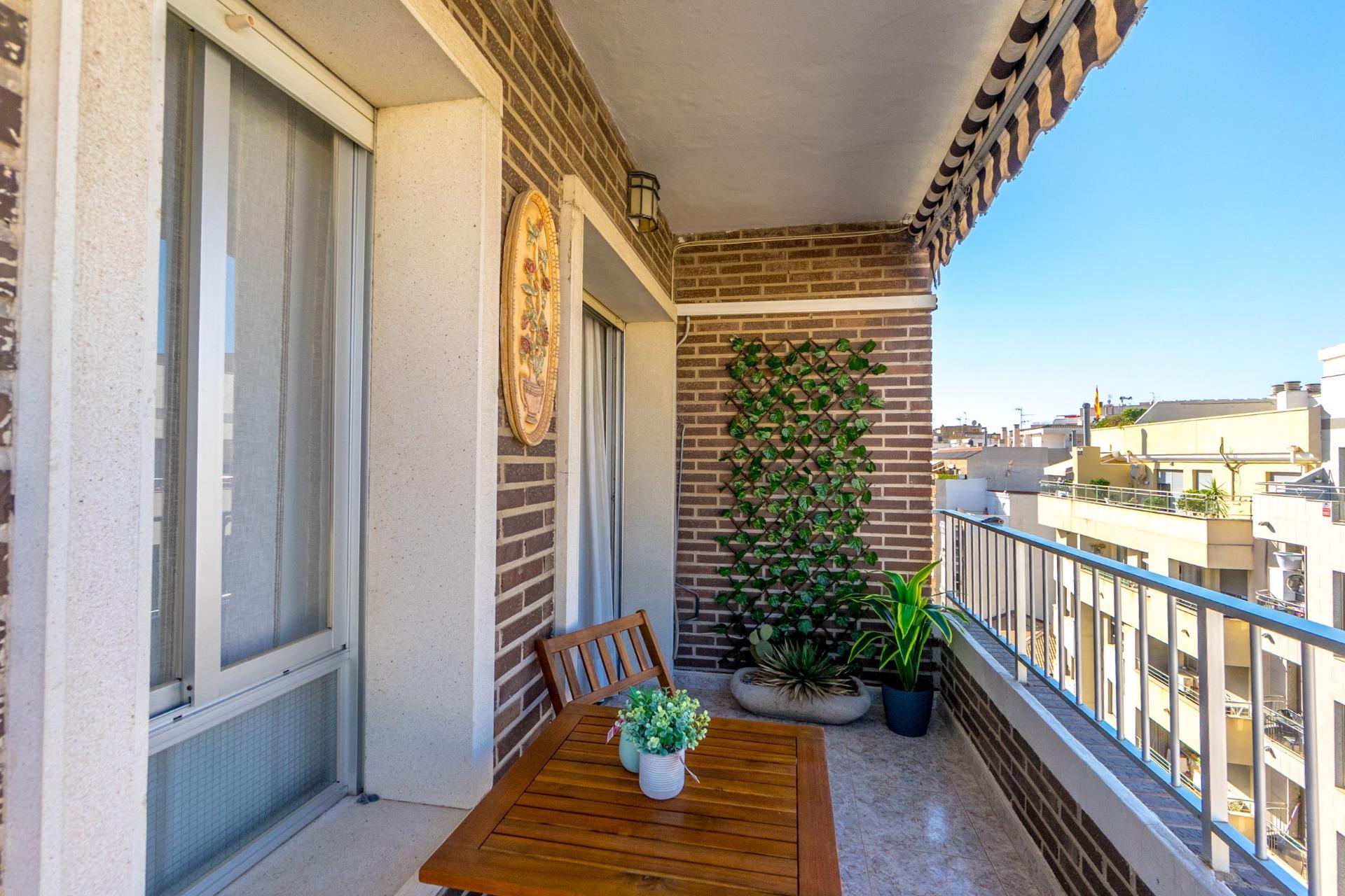 Garden in apartment for sale in Torrevieja