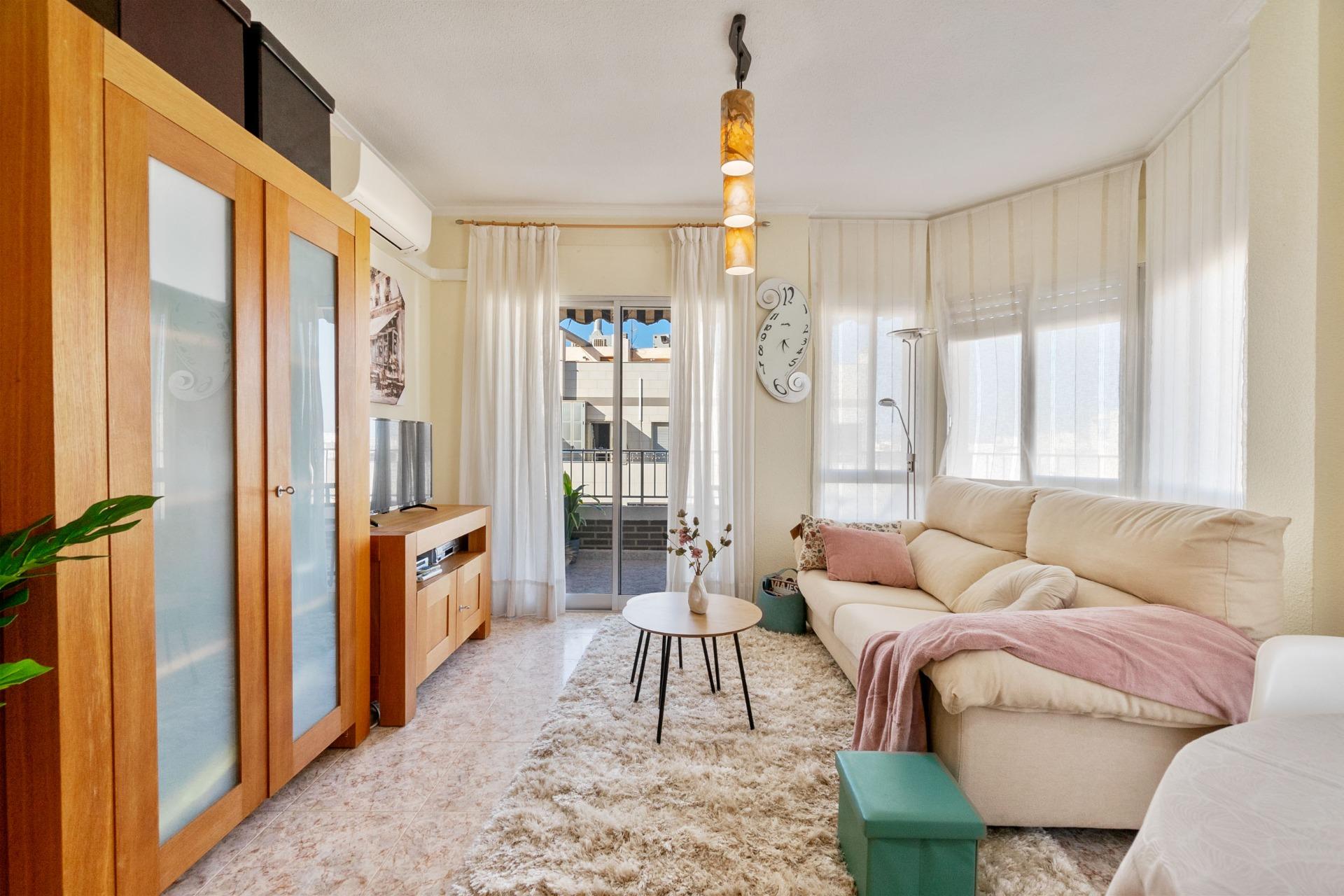 3-Bedroom Apartment with Terrace, Parking and Storage Room, 150 meters from Torrevieja Marina Spacio