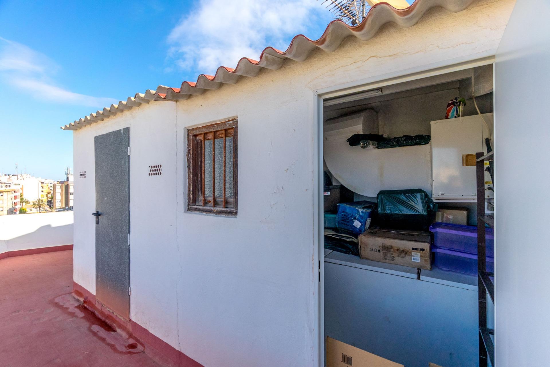 Master bedroom in apartment for sale in Torrevieja