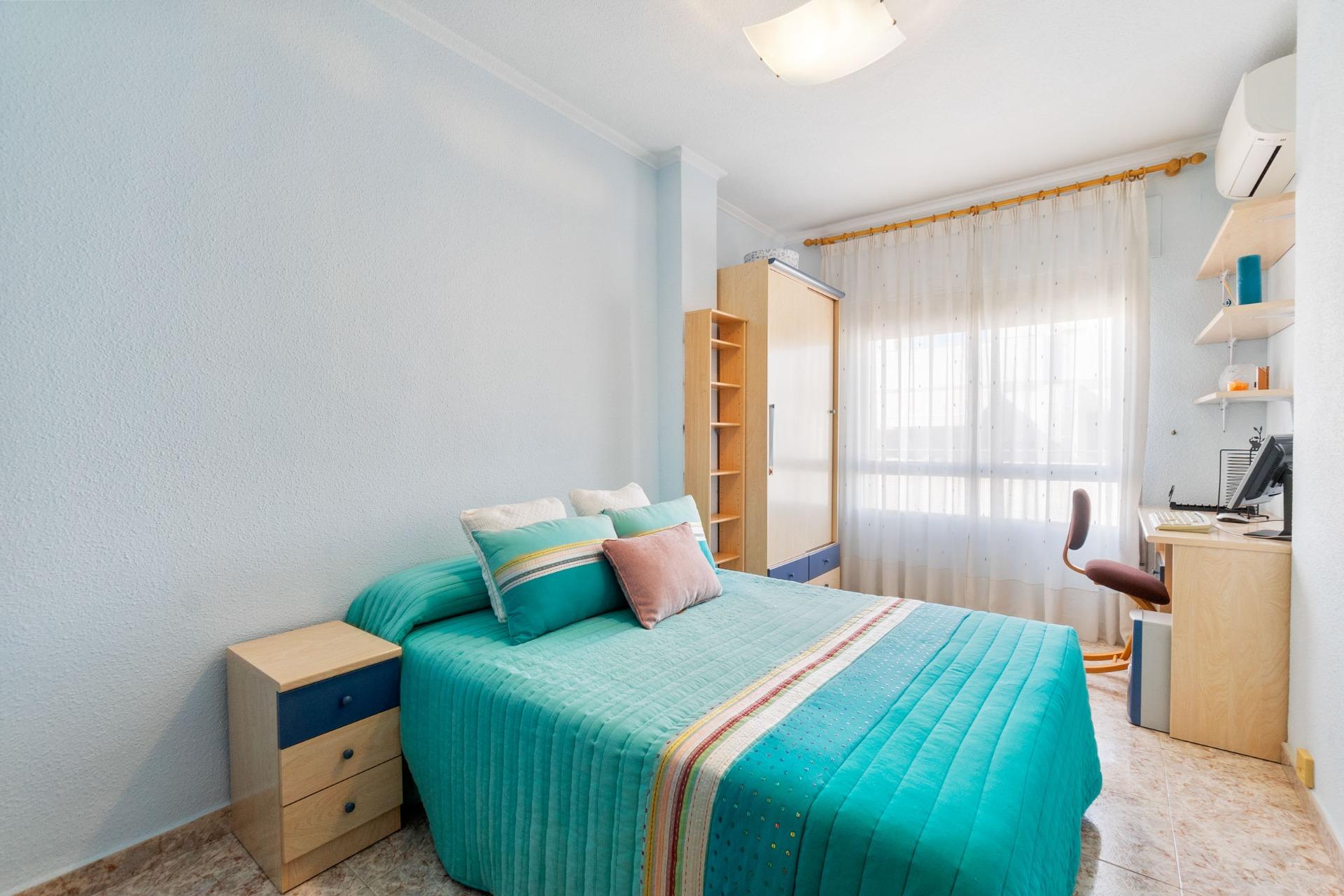 3-Bedroom Apartment with Terrace, Parking and Storage Room, 150 meters from Torrevieja Marina Spacio