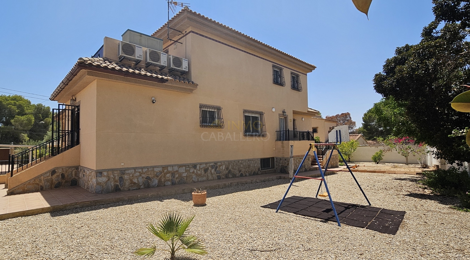 Kitchen in villa for sale in Pinar de Campoverde