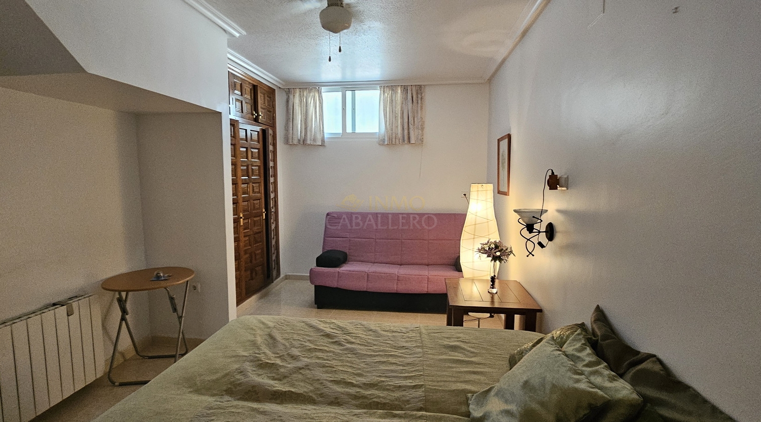 Terrace in villa for sale in Pinar de Campoverde