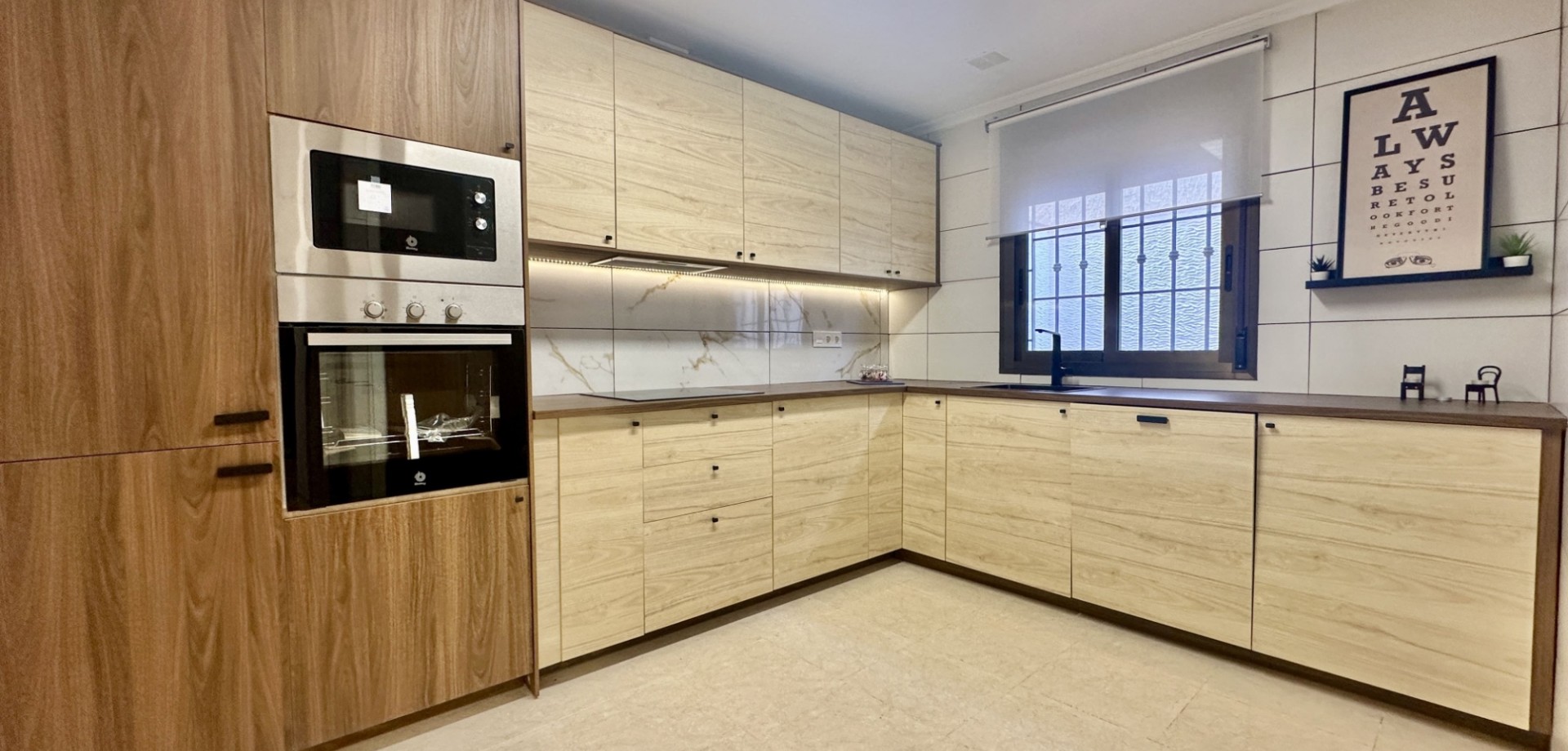We’re proud to present this beautifully renovated townhouse located in a quiet yet convenient area o