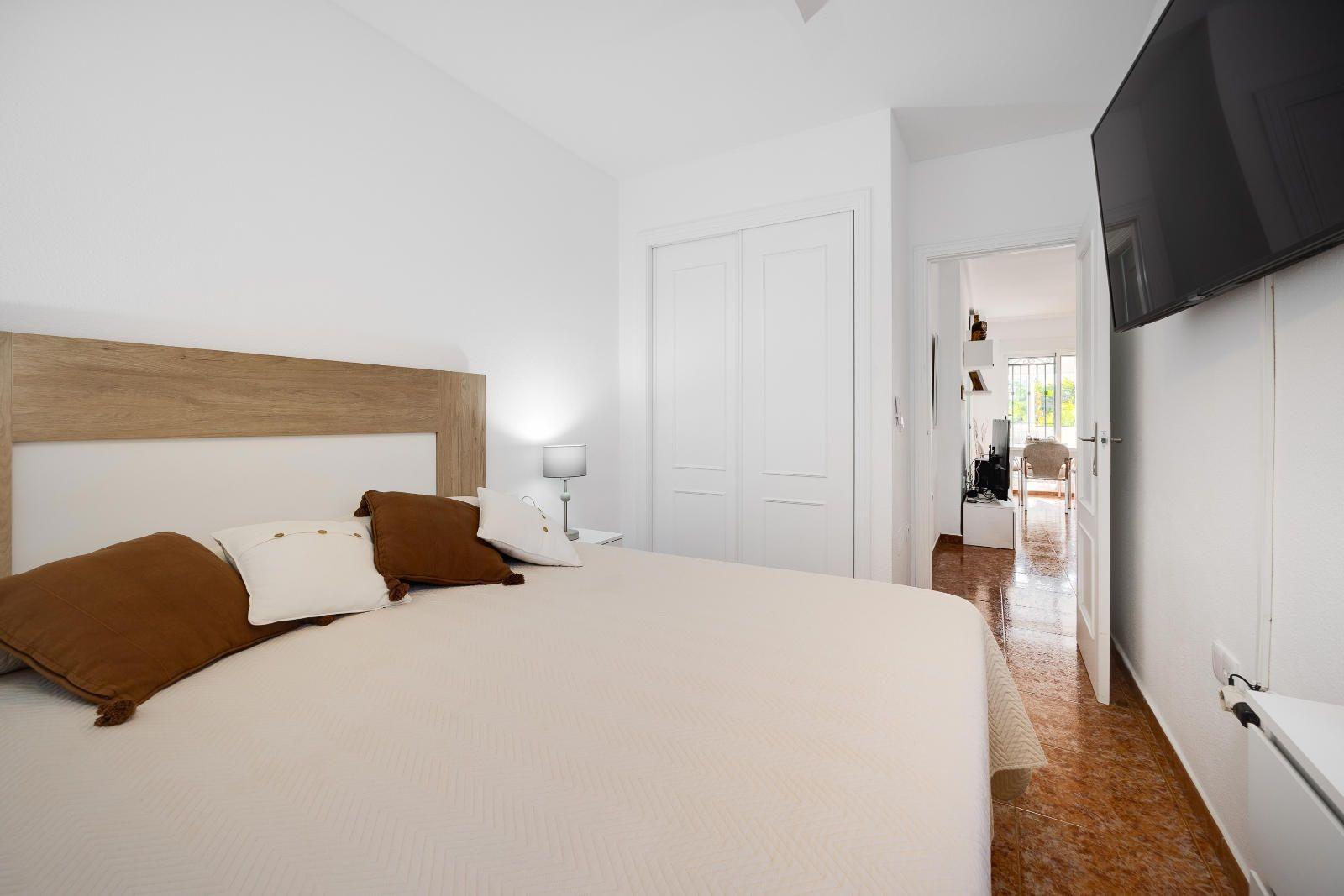 Master bedroom in bungalow for sale in Orihuela Costa