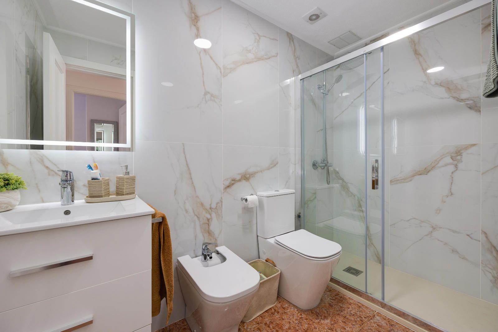 Garden in bungalow for sale in Orihuela Costa