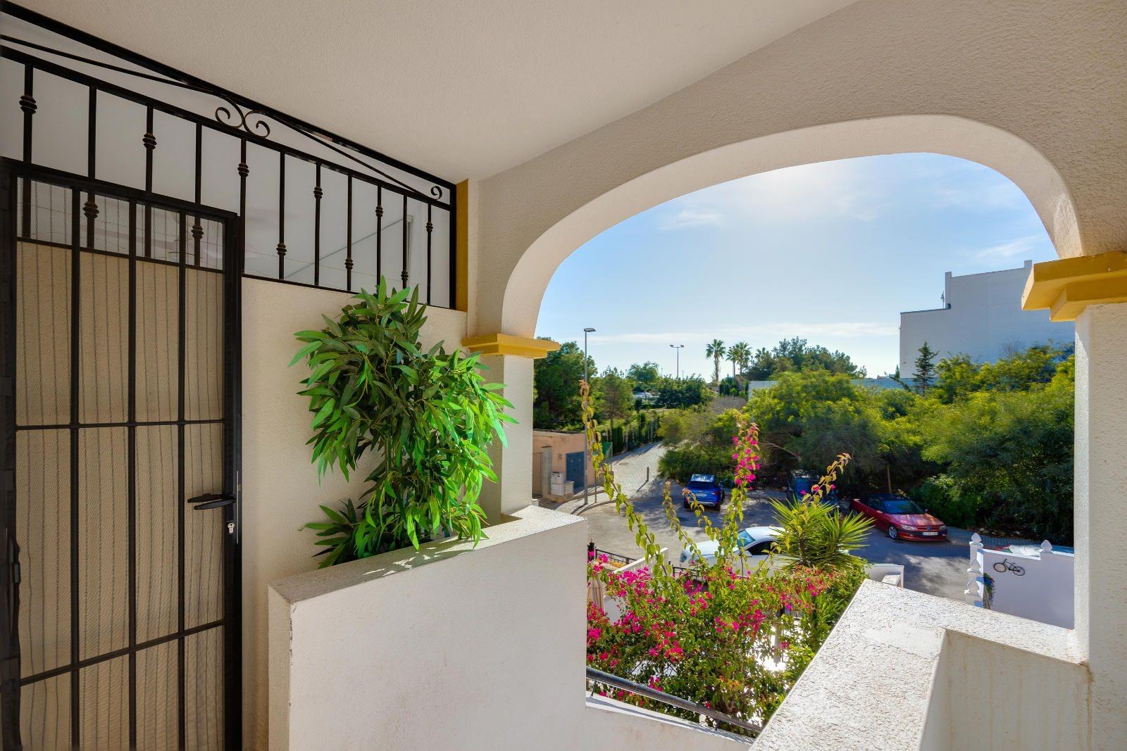 Bedrooms: 2, Bathrooms: 1, Bungalow in Orihuela Costa, Alicante, Spain