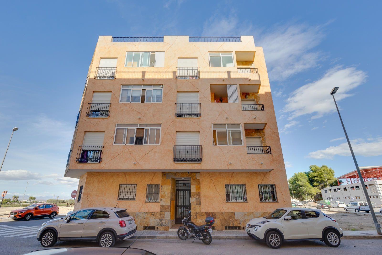 Bedrooms: 3, Bathrooms: 2, Penthouse in Almoradi, Alicante, Spain