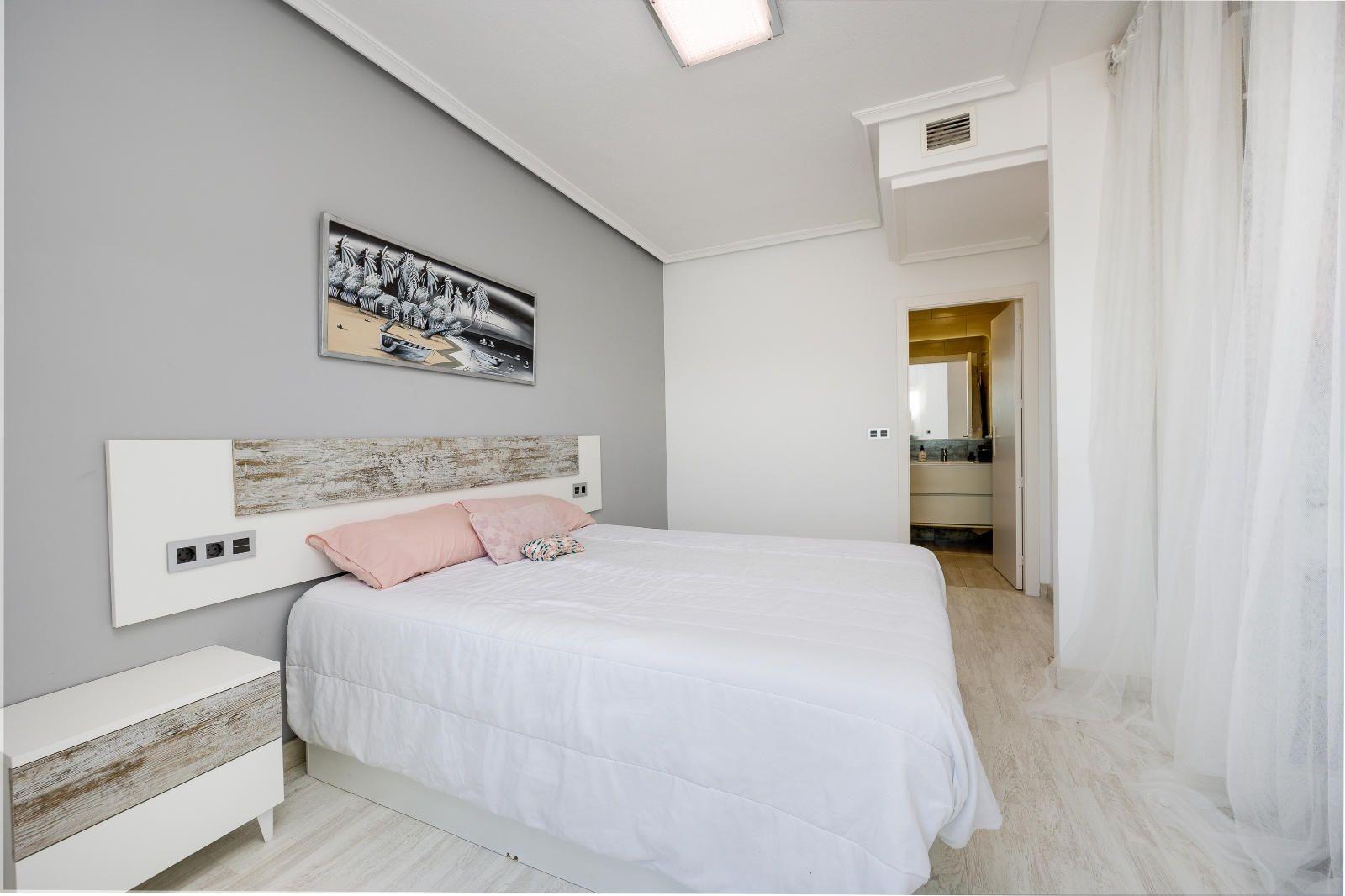 Bathroom in penthouse for sale in Almoradi