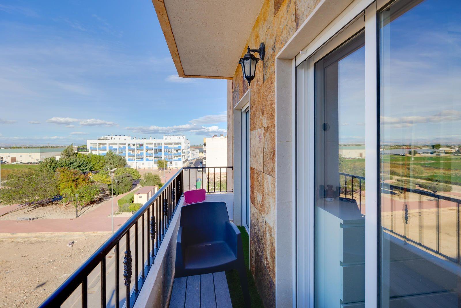 Bedroom in penthouse for sale in Almoradi