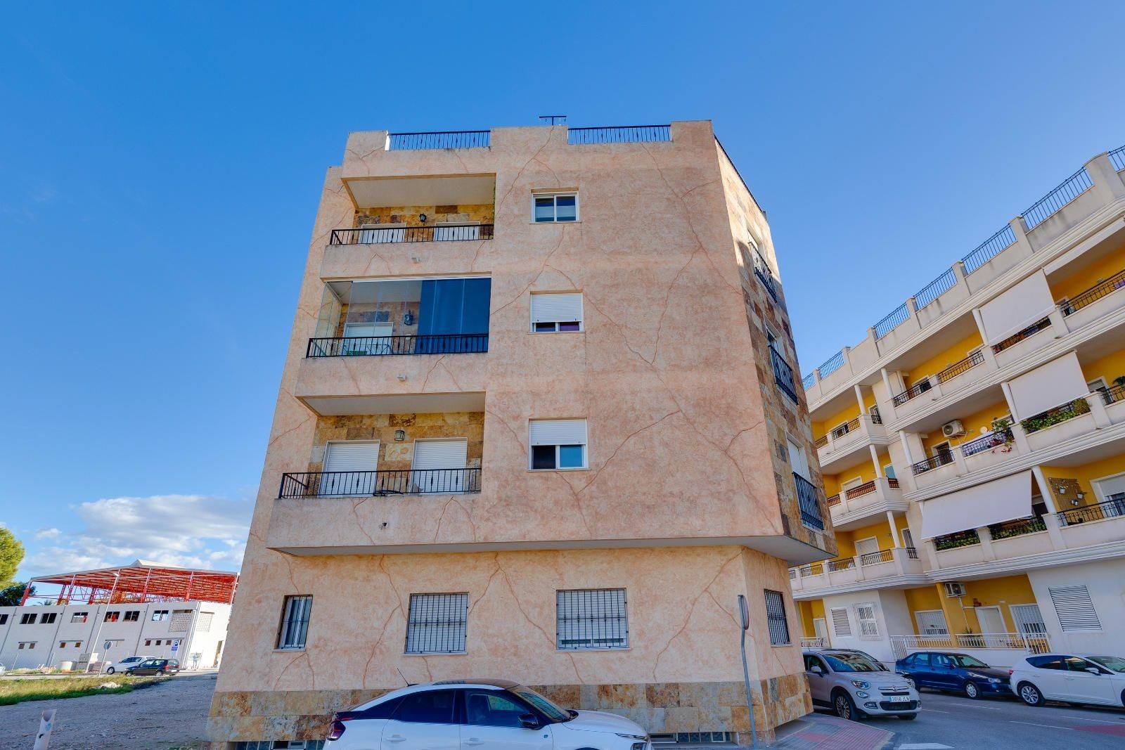 Bedrooms: 3, Bathrooms: 2, Penthouse in Almoradi, Alicante, Spain