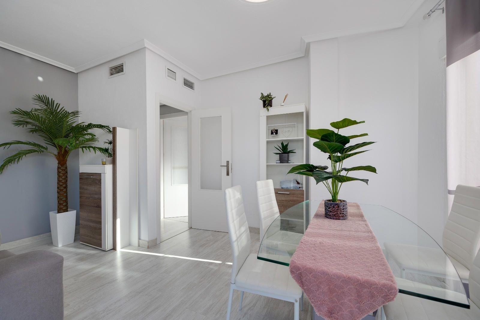Dining area in penthouse for sale in Almoradi