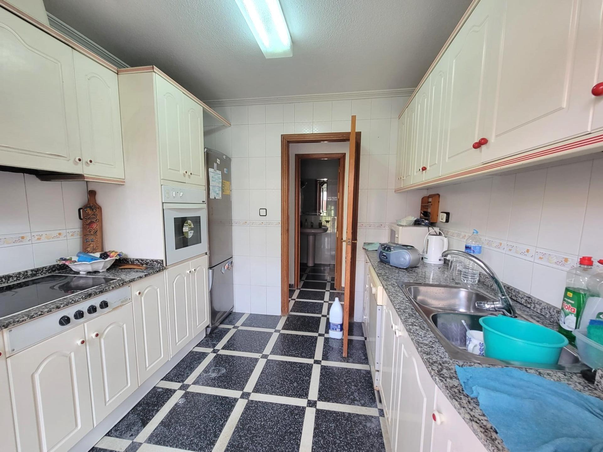 Kitchen in apartment for sale in Torrevieja