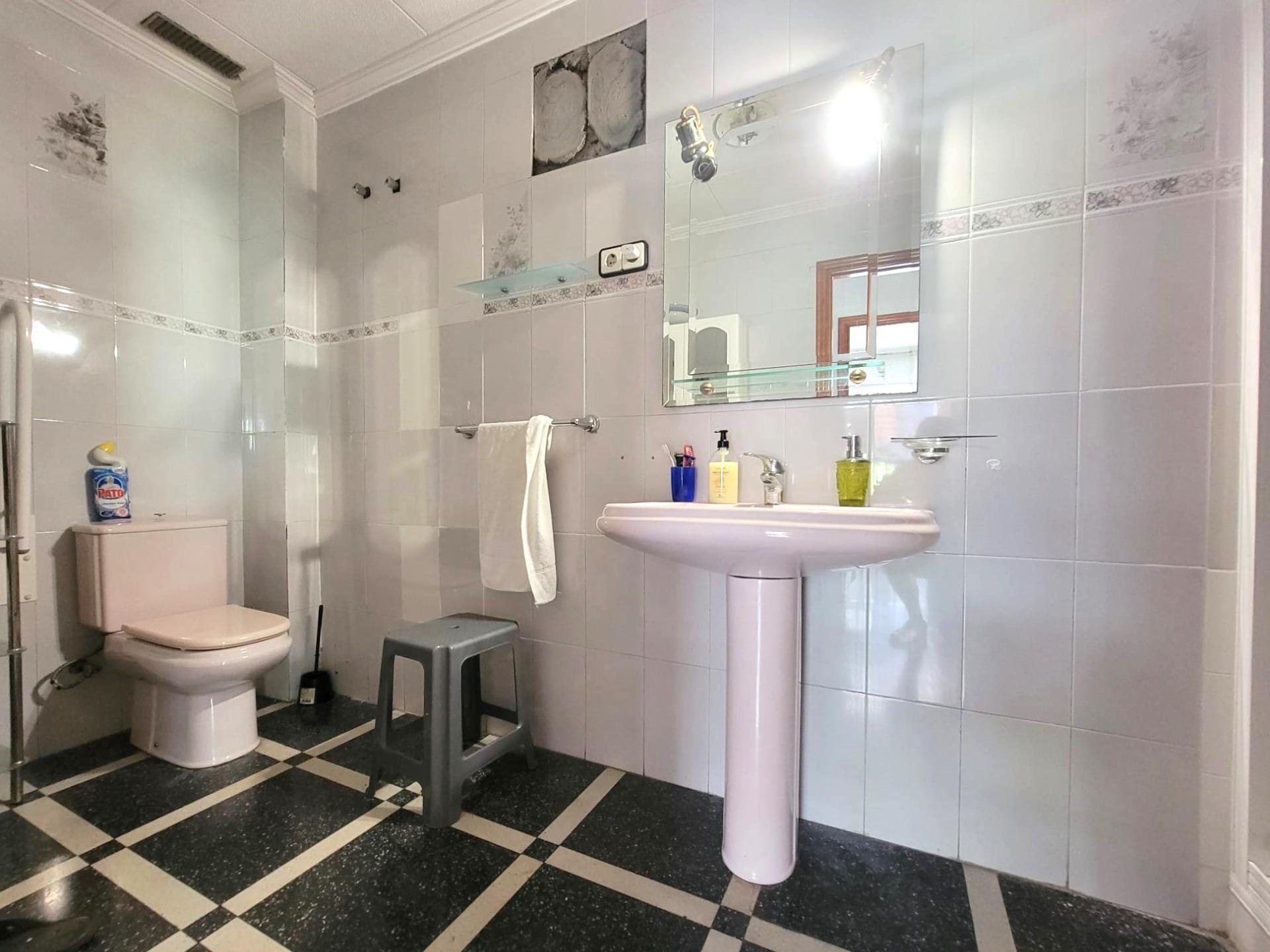 Bathroom in apartment for sale in Torrevieja