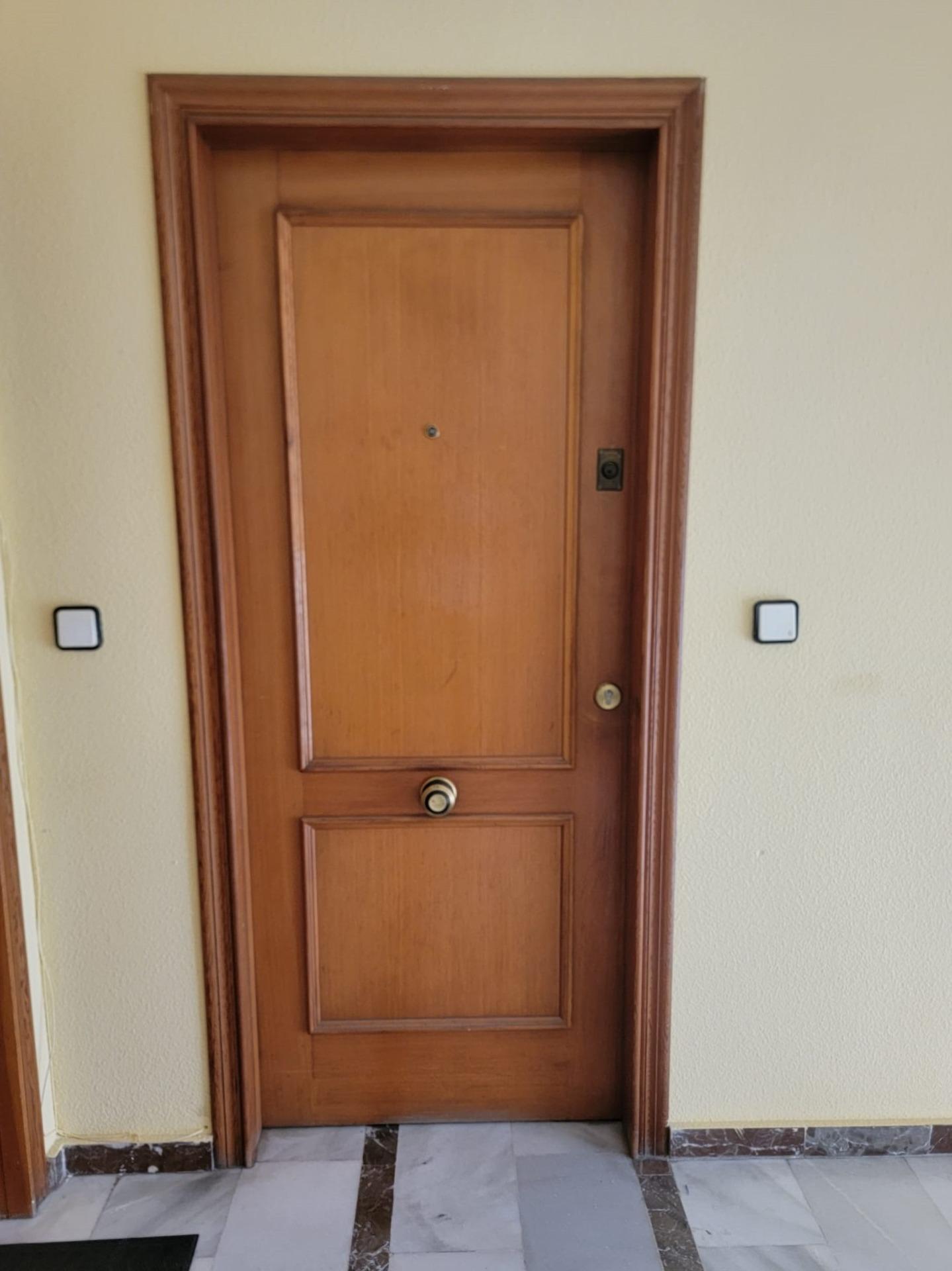 Bedroom in apartment for sale in Torrevieja