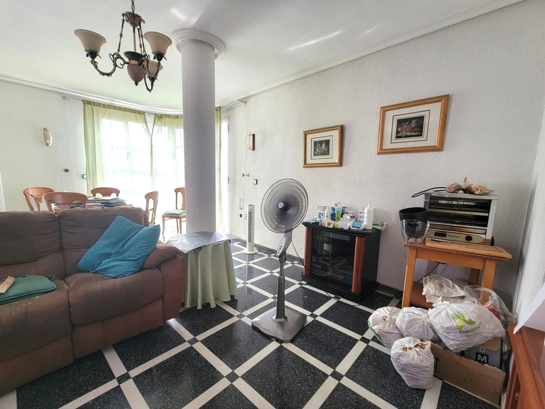 Terrace in apartment for sale in Torrevieja