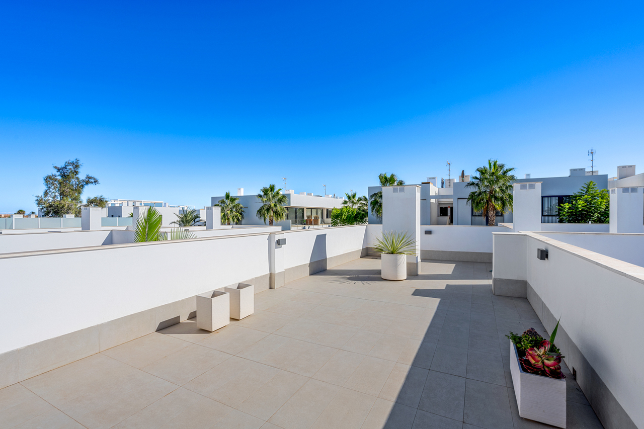 Bedroom in villa for sale in Mar de Cristal