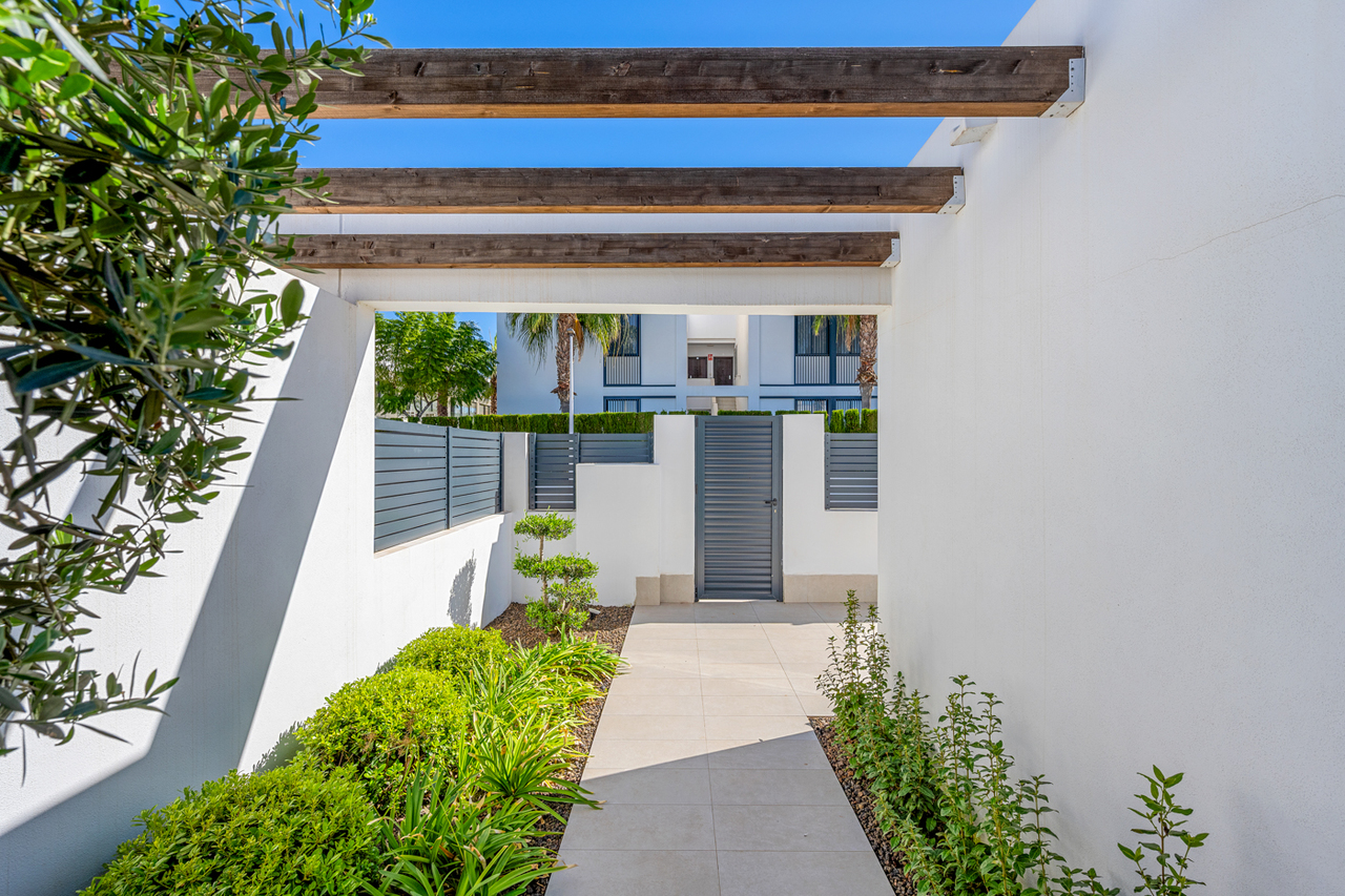 Garden in villa for sale in Mar de Cristal