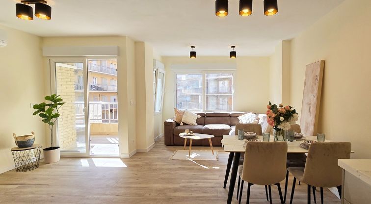 Se vende un singular apartamento de 77 m² completamente reformado en una de las mejores ubicaciones