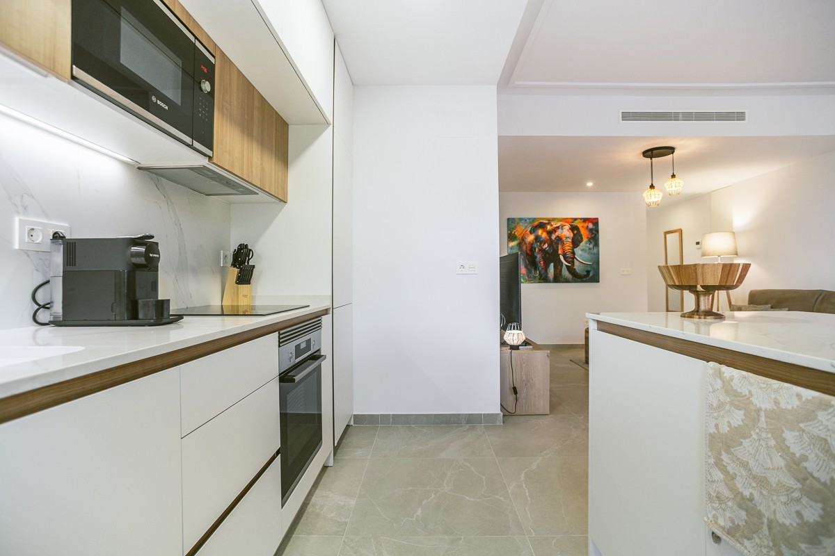 Kitchen in apartment for sale in Torrevieja