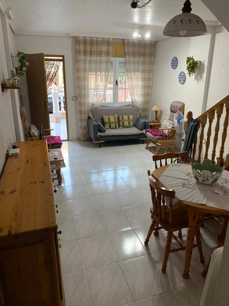 We present to you this magnificent villa located in one of the most sought-after areas of the Alican