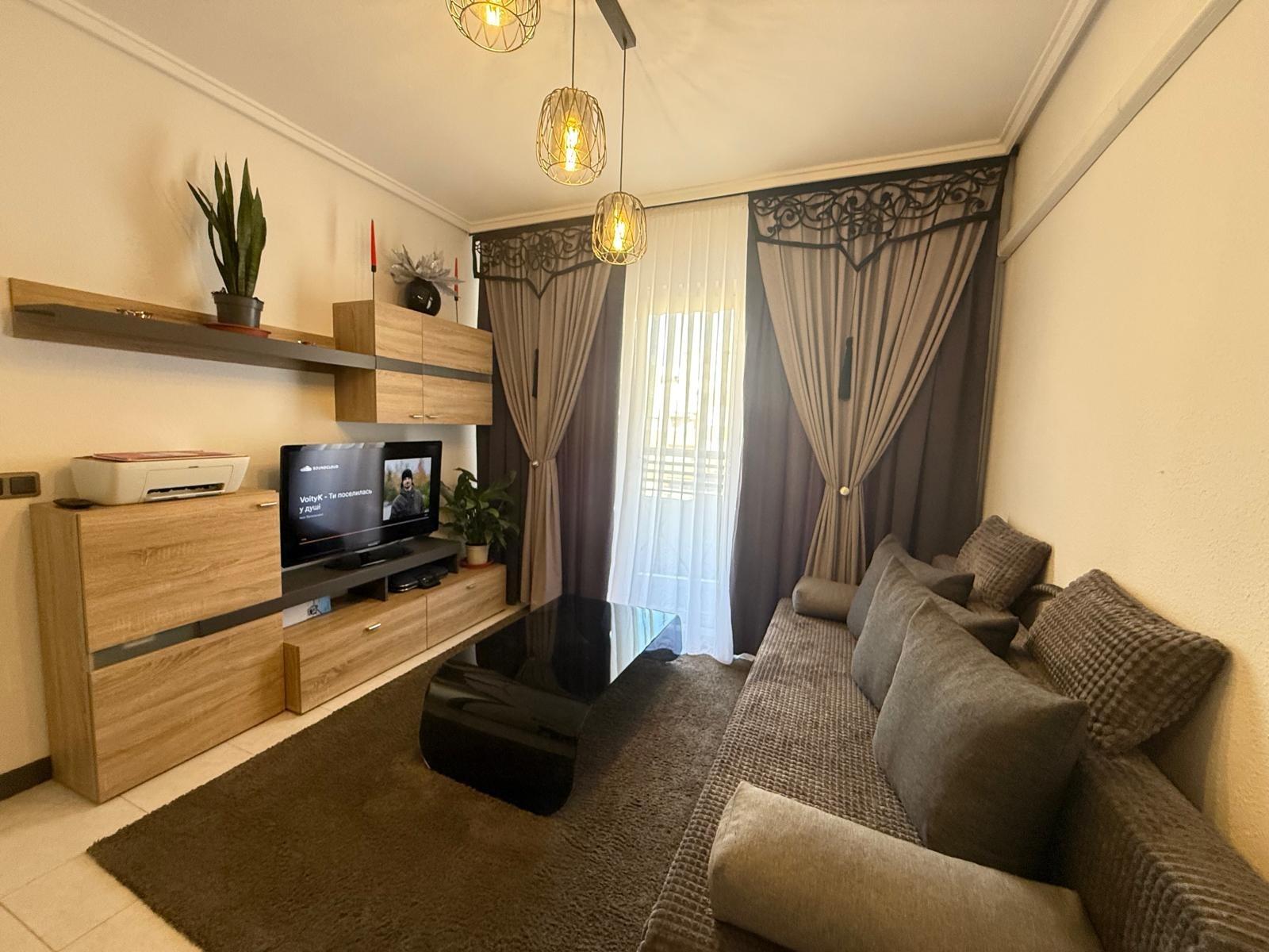 Refurbished one-bedroom flat with terrace and garage in Torrevieja This renovated flat combines comf