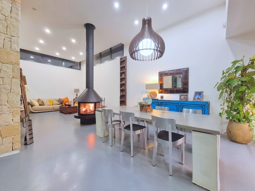 This is a fantastic opportunity to buy a unique and luxurious designer villa built by one of the bes