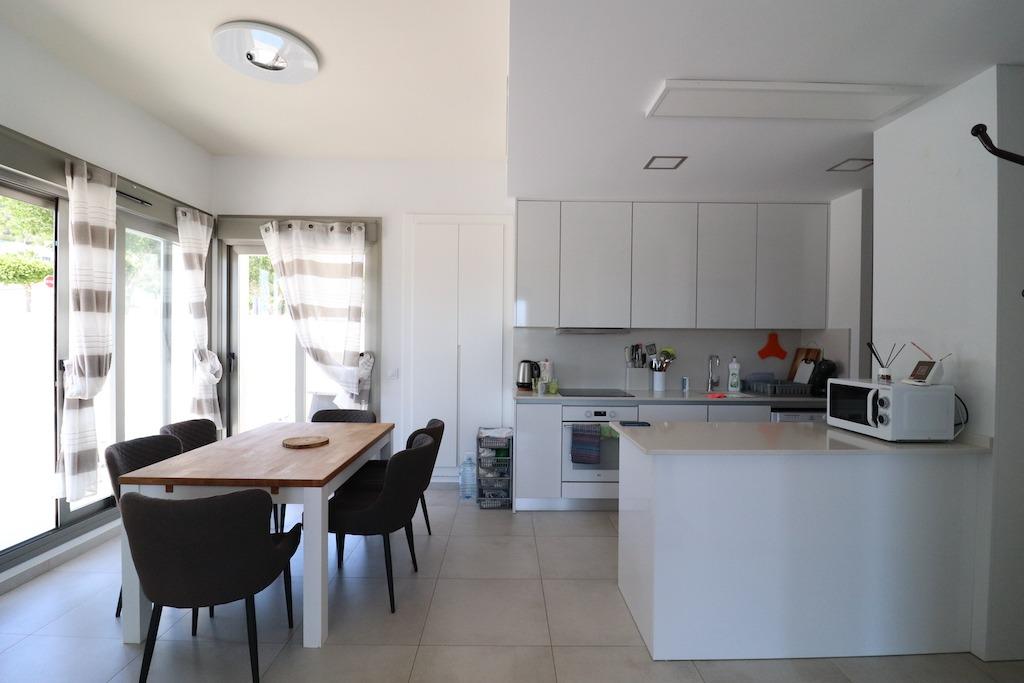 Residencial Vistabella, San Miguel de Salinas, corner villa with views of the sea and the salt lakes