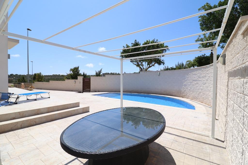 Kitchen in villa for sale in San Miguel de Salinas