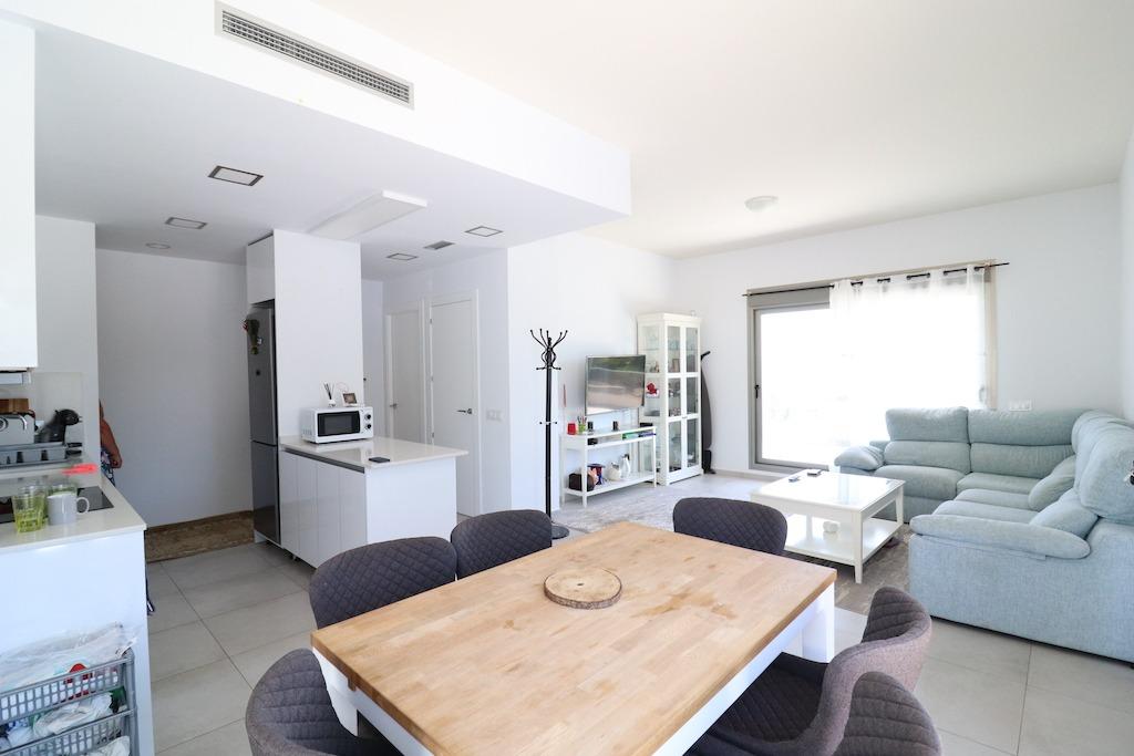Residencial Vistabella, San Miguel de Salinas, corner villa with views of the sea and the salt lakes