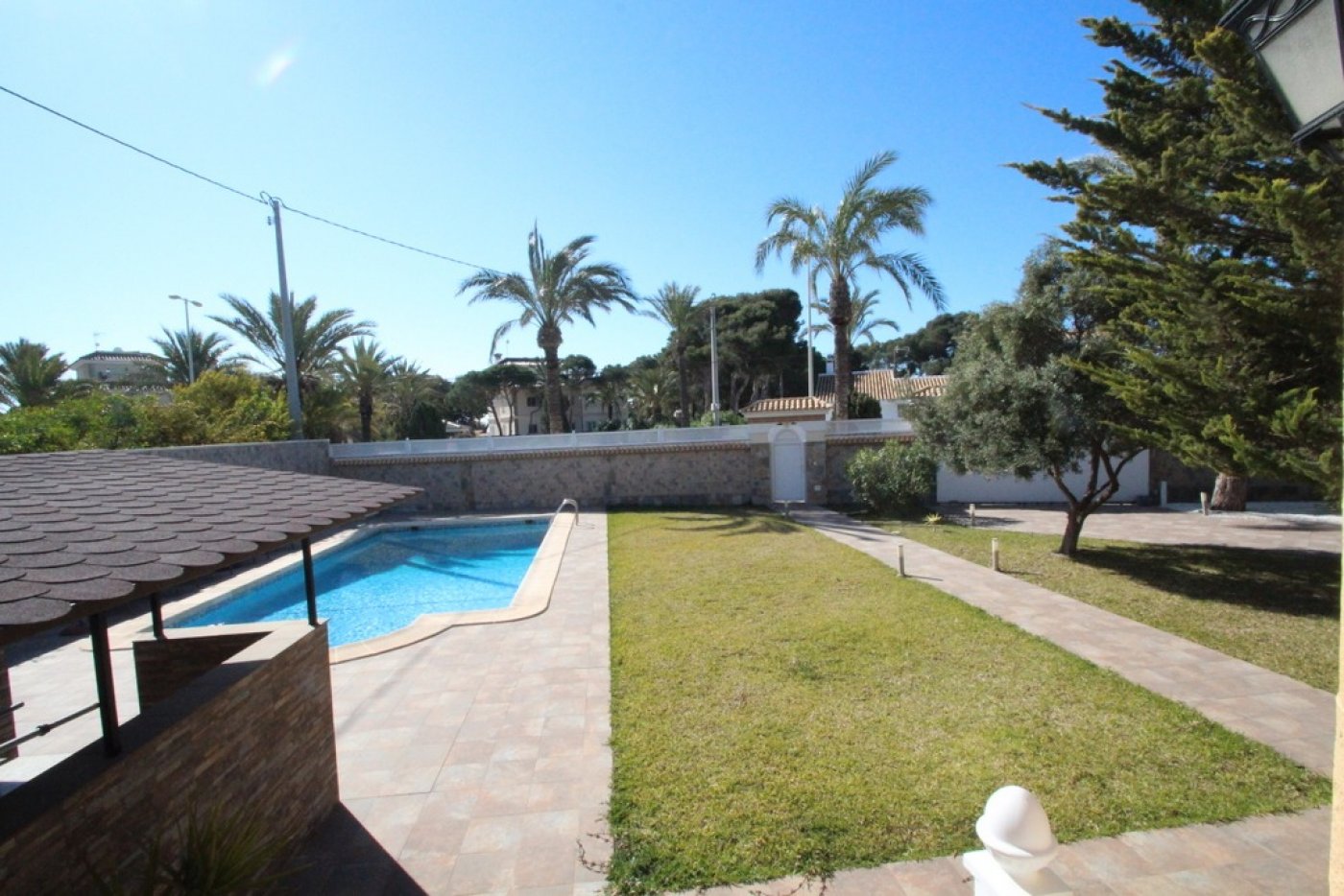 Master bedroom in villa for sale in Orihuela Costa